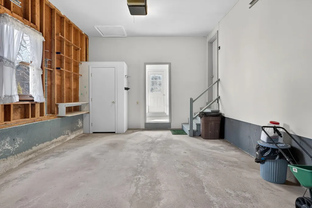 6 Lynn Avenue Biddeford ME 04005