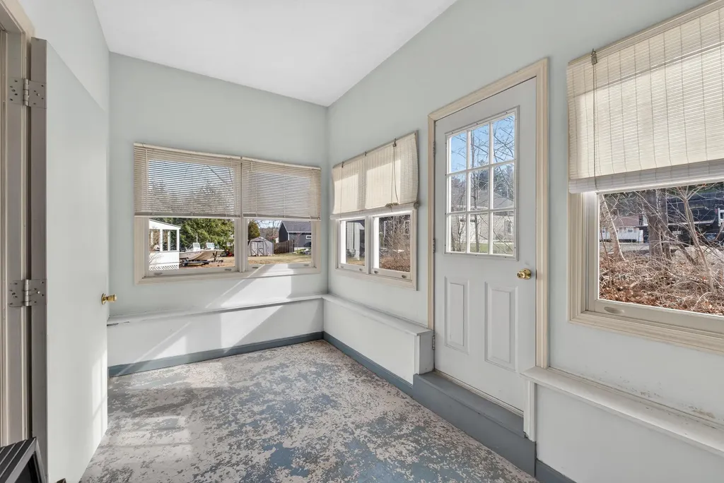 6 Lynn Avenue Biddeford ME 04005