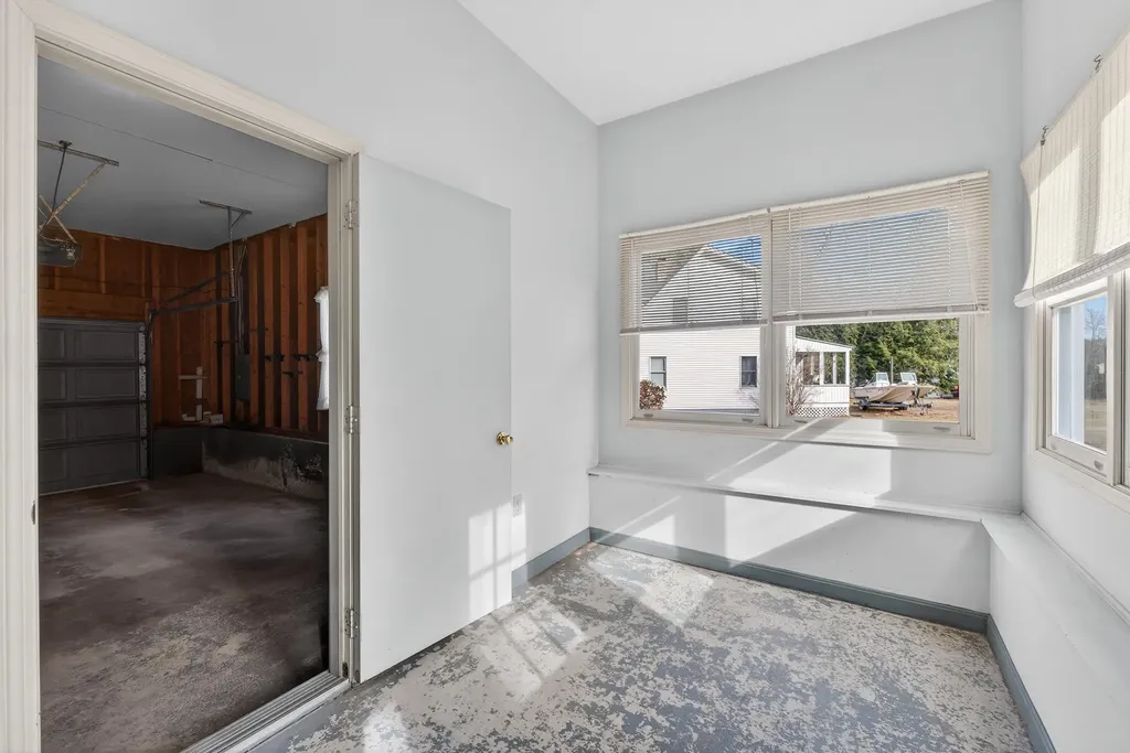 6 Lynn Avenue Biddeford ME 04005