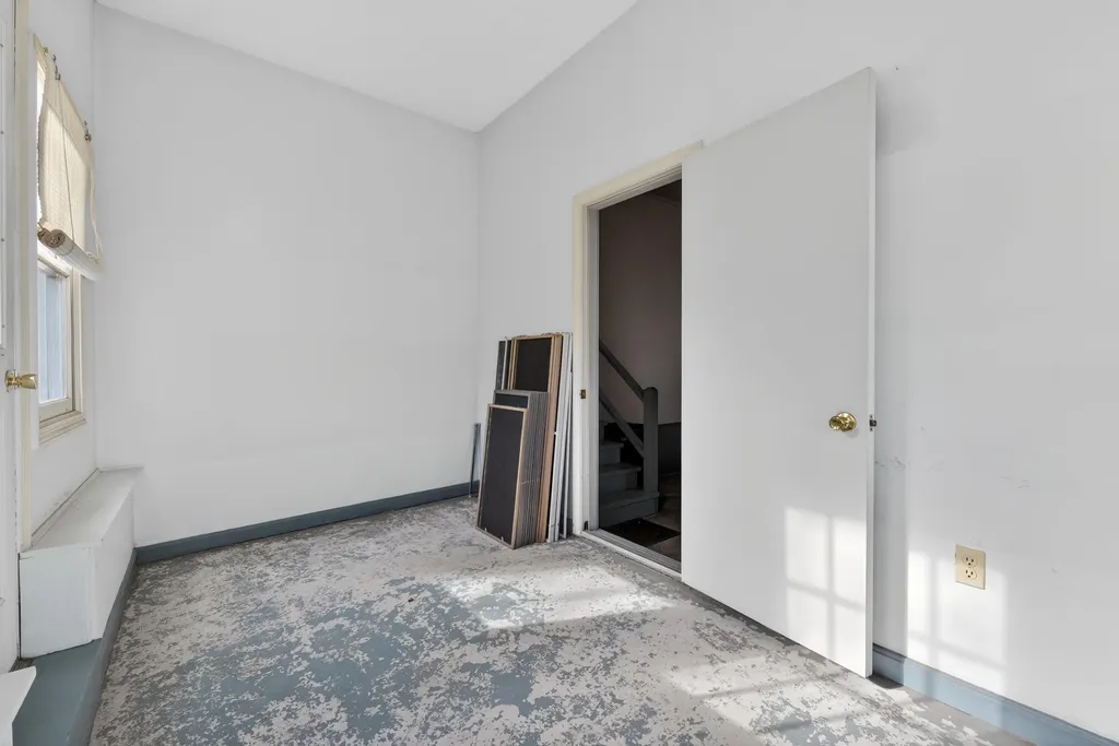 6 Lynn Avenue Biddeford ME 04005