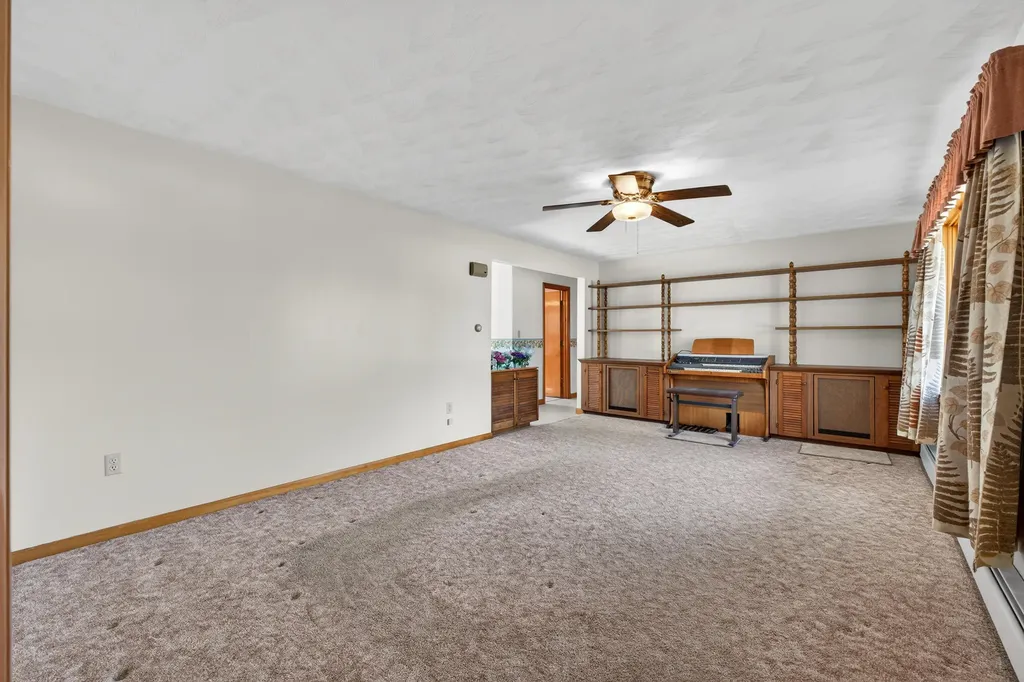 6 Lynn Avenue Biddeford ME 04005