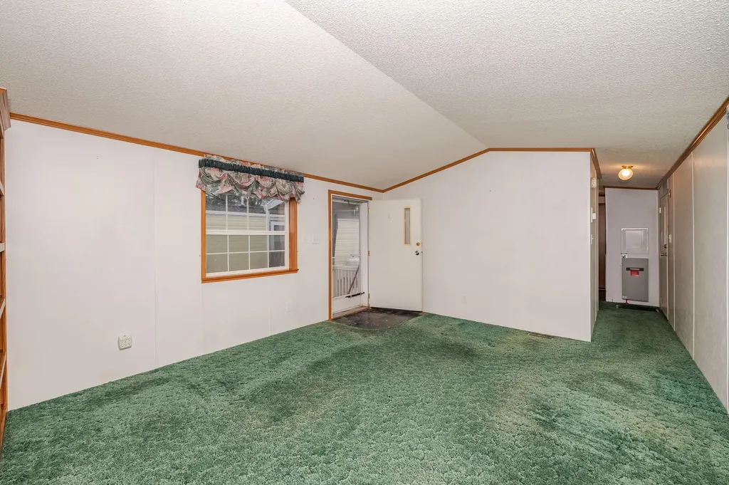 53 Blackberry Place Kittery ME 03904