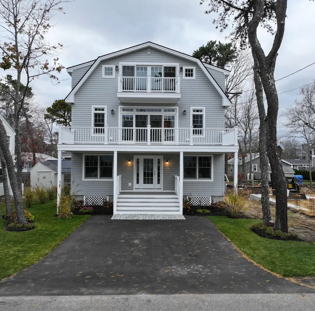 390 Ocean Avenue Wells ME 04090