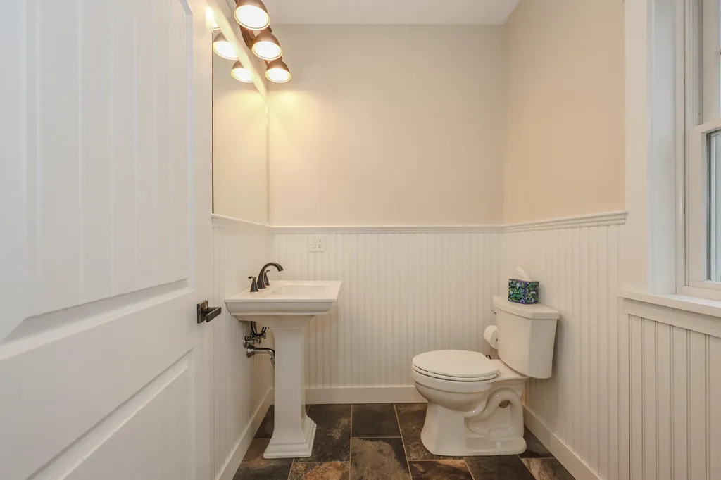390 Ocean Avenue Wells ME 04090