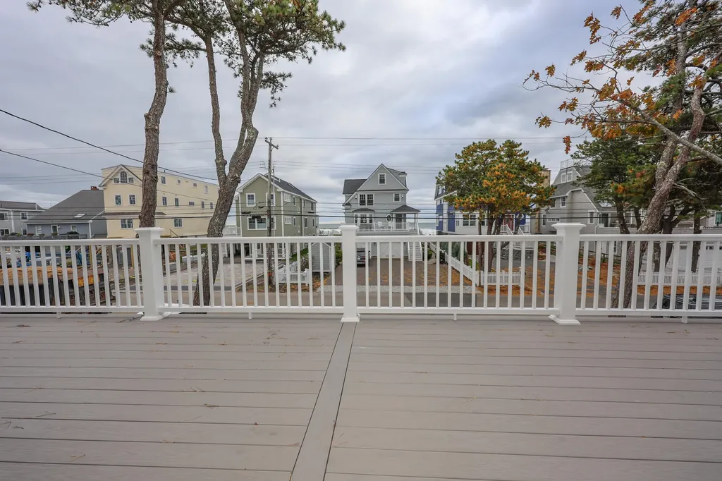 390 Ocean Avenue Wells ME 04090