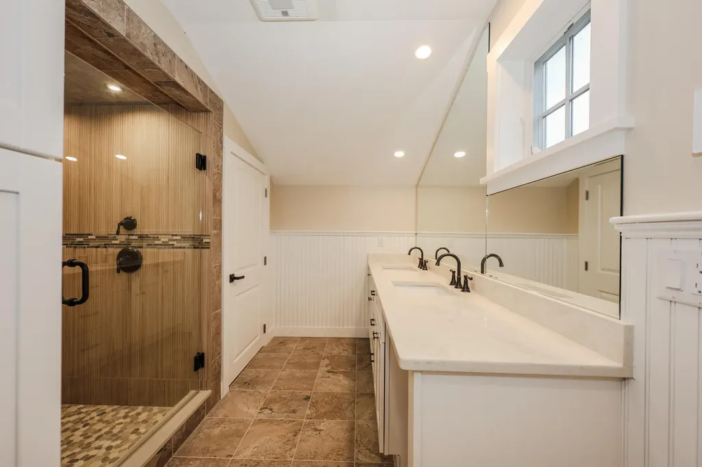 390 Ocean Avenue Wells ME 04090