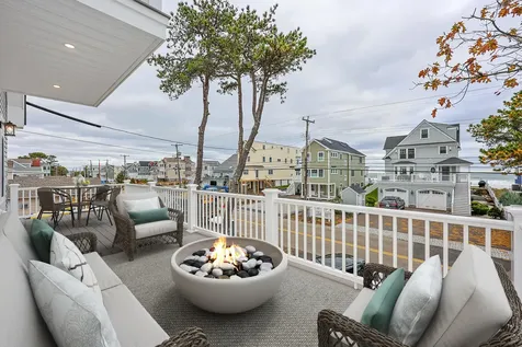 390 Ocean Avenue Wells ME 04090