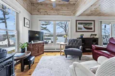 4 Pearl Drive Brunswick ME 04011