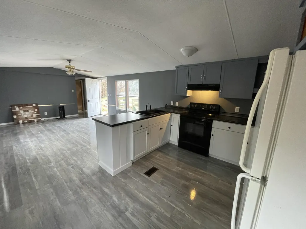 42 Squire Court Winthrop ME 04364