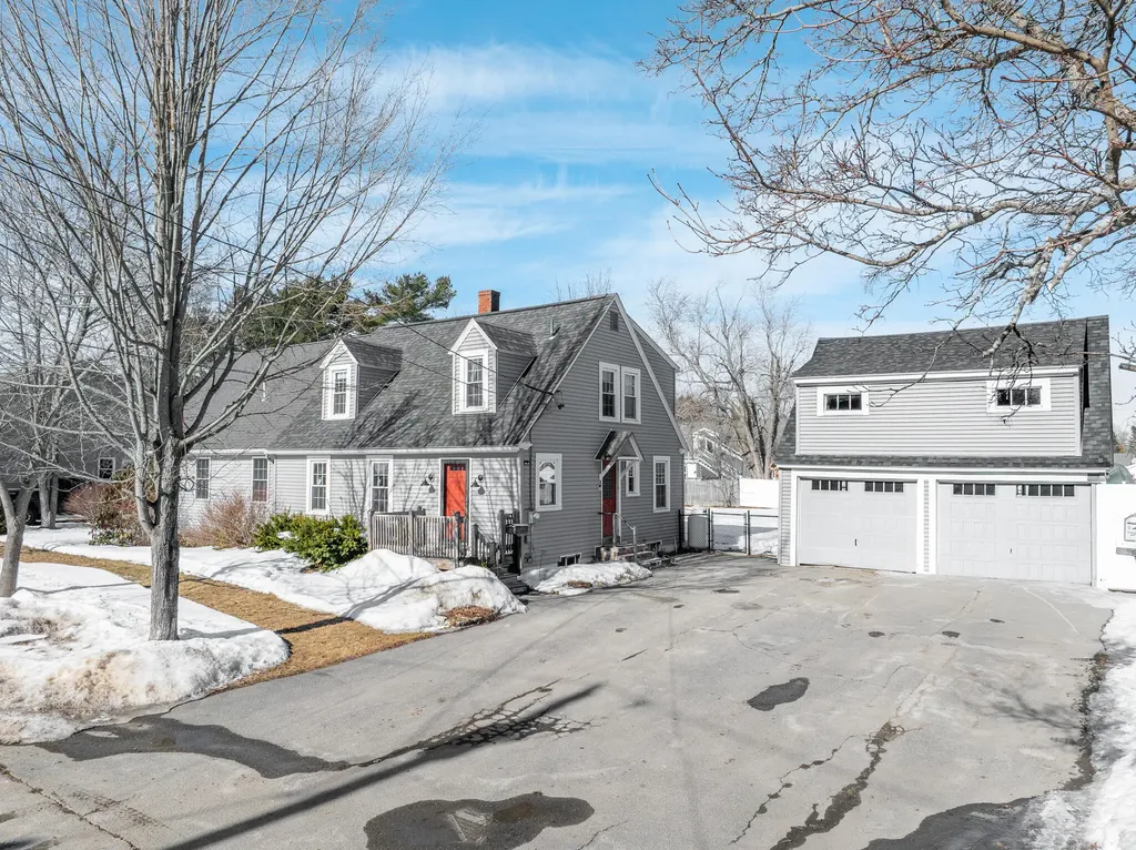 15 Fairfax Street Bangor ME 04401