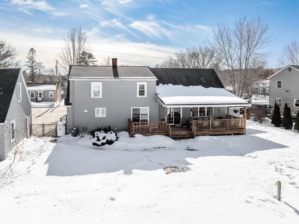 15 Fairfax Street Bangor ME 04401