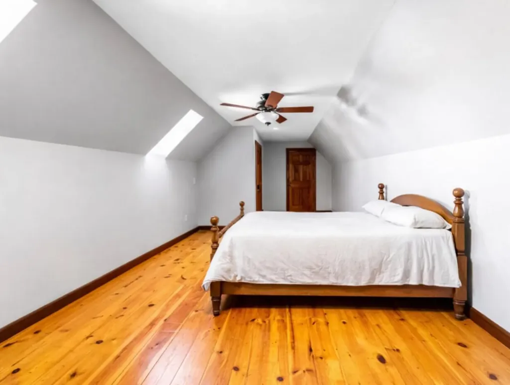 15 Fairfax Street Bangor ME 04401