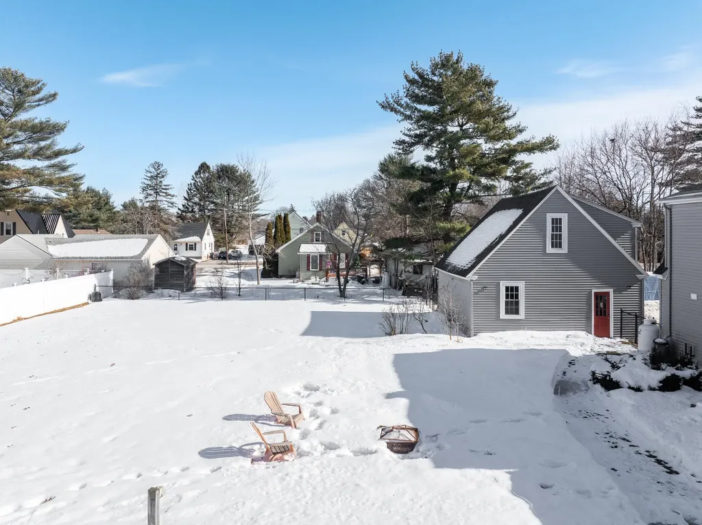 15 Fairfax Street Bangor ME 04401