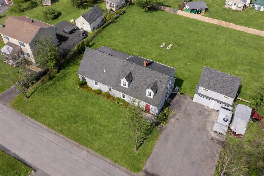 15 Fairfax Street Bangor ME 04401