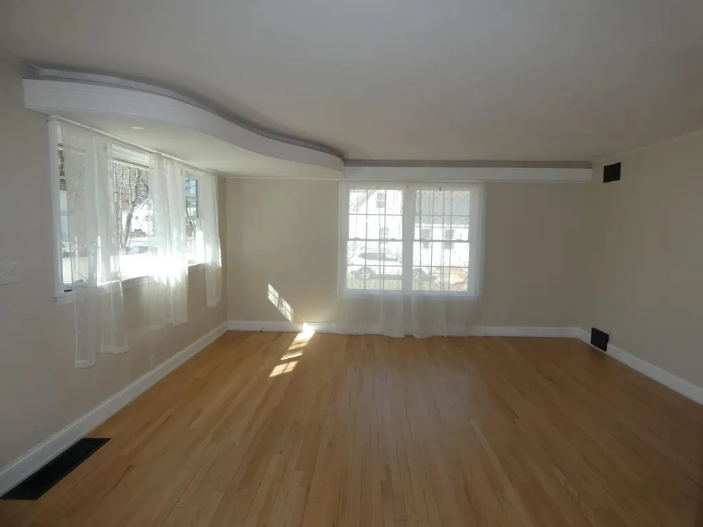 28.5 Elm Street Fairfield ME 04937