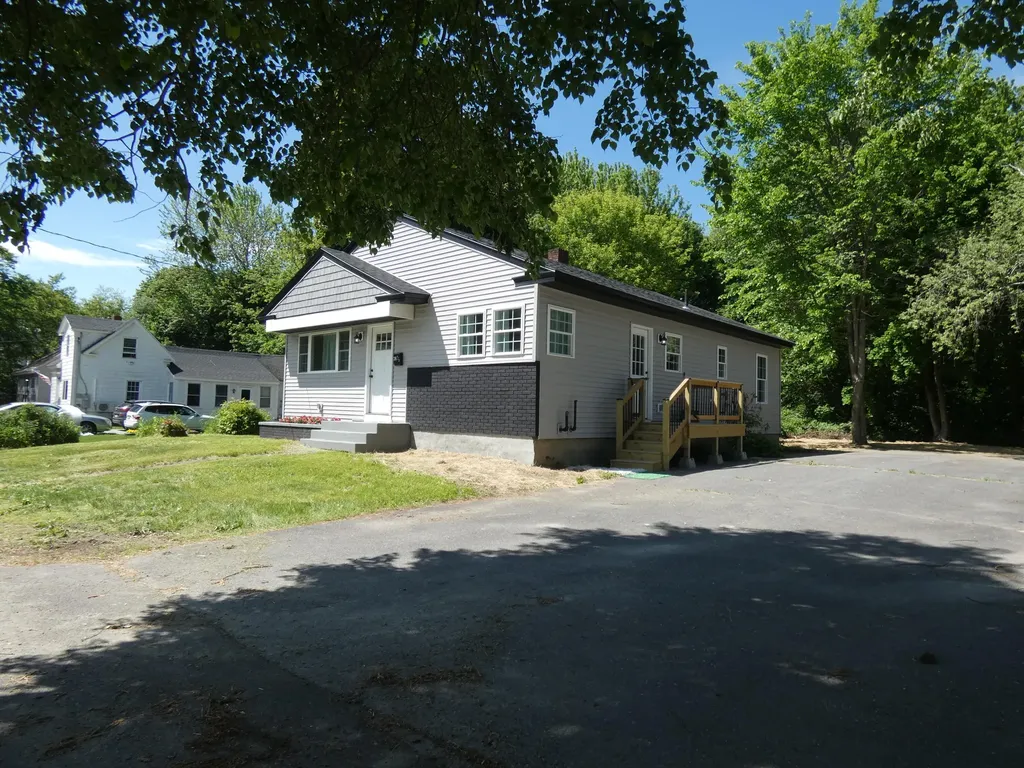 28.5 Elm Street Fairfield ME 04937