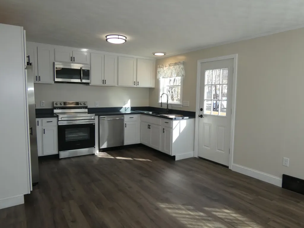 28.5 Elm Street Fairfield ME 04937