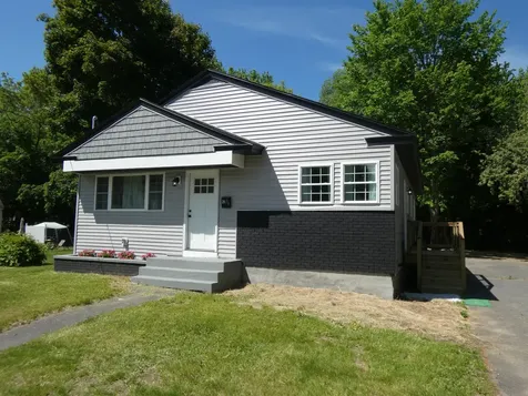28.5 Elm Street Fairfield ME 04937