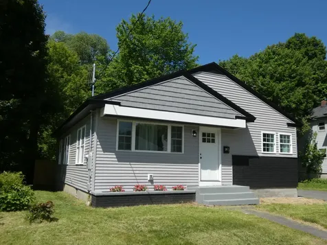 28.5 Elm Street Fairfield ME 04937