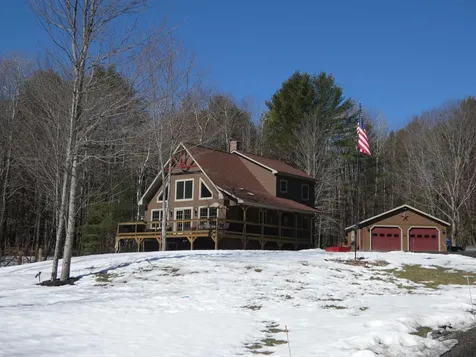38 Pineland Acres Sidney ME 04330