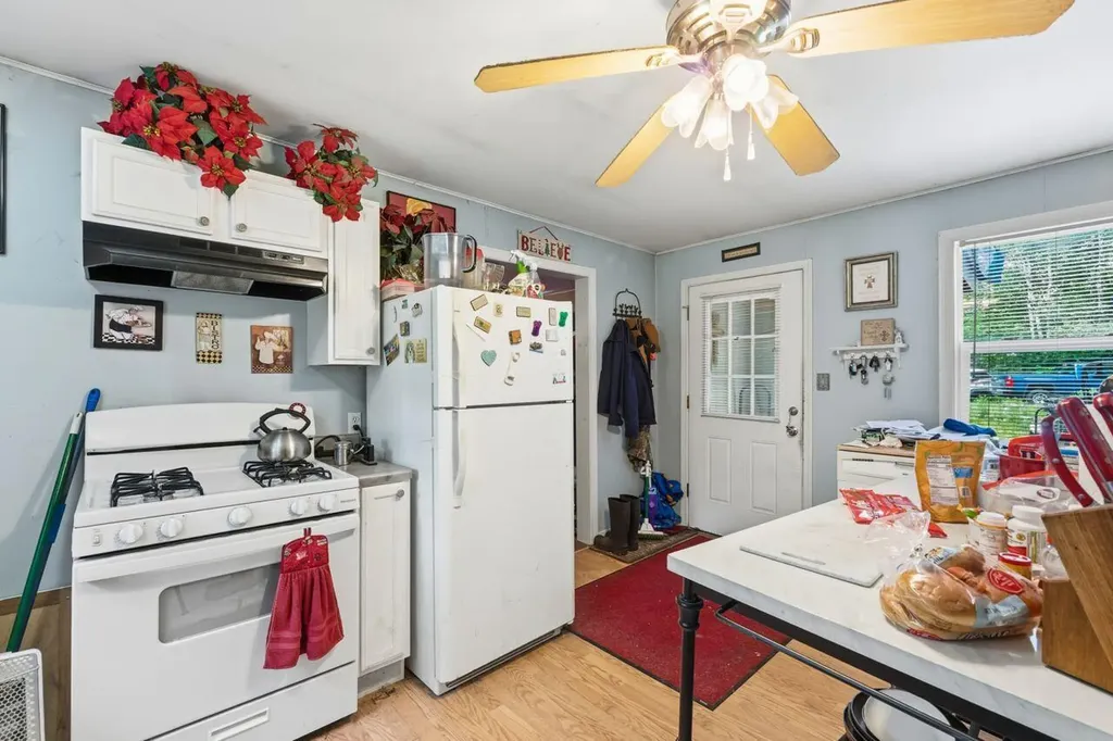 16 Moose Lane Cary Plt ME 04471