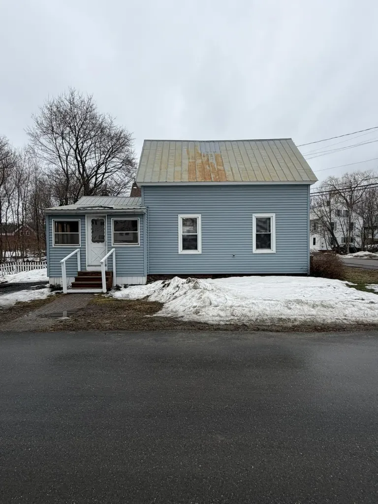19 Knapp Street Livermore Falls ME 04254