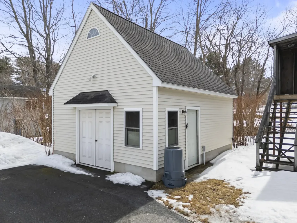 2049 Post Road Wells ME 04090