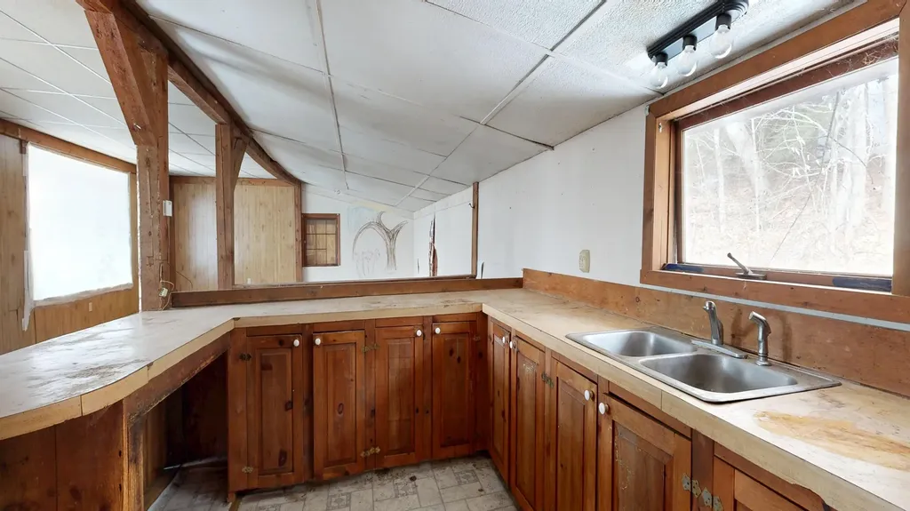 2408 U.s. 2 Hanover ME 04276