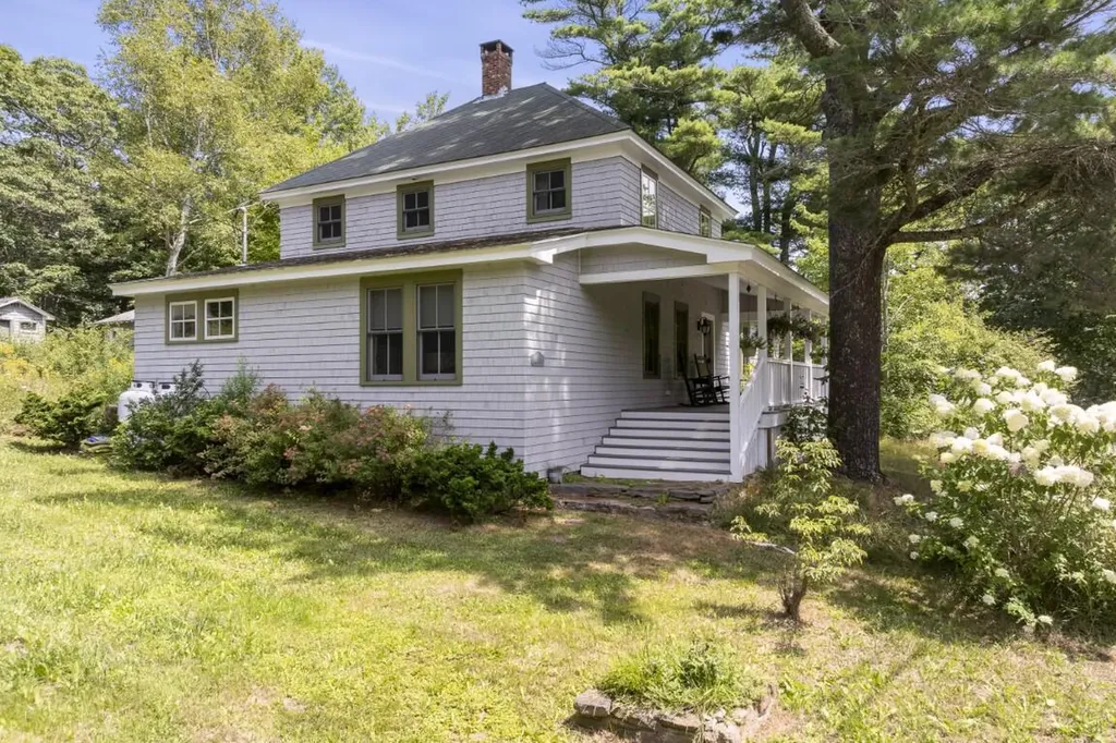 74 & 76 Bay Street Boothbay Harbor ME 04538