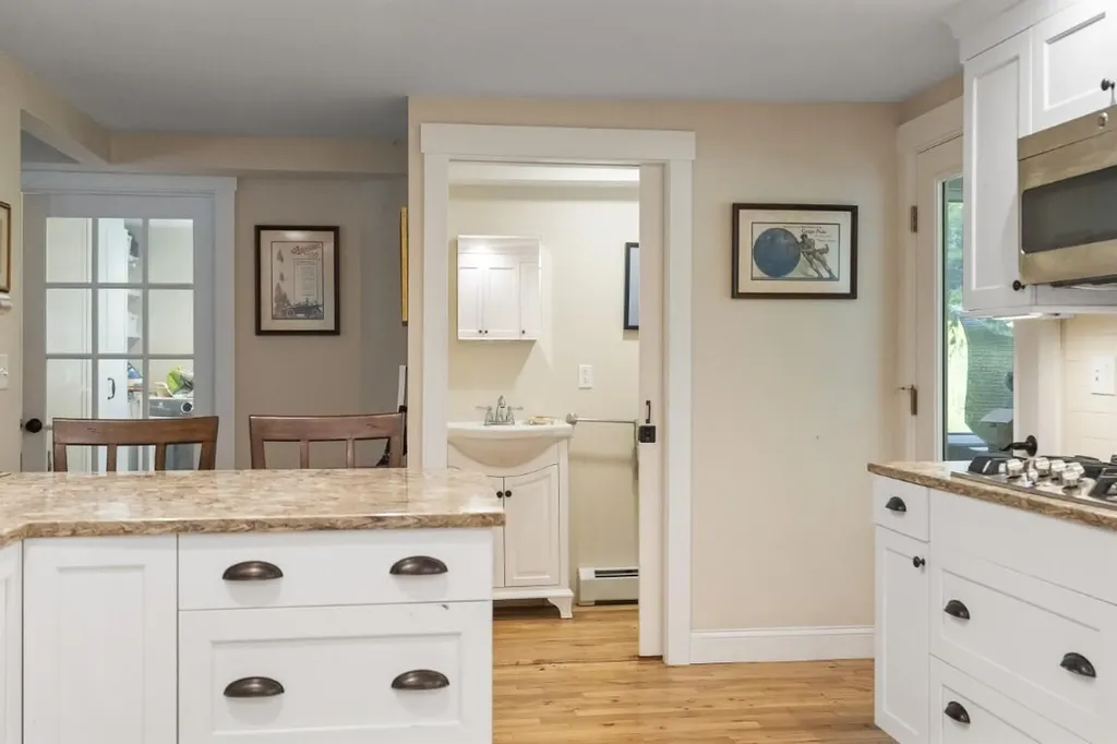 74 & 76 Bay Street Boothbay Harbor ME 04538