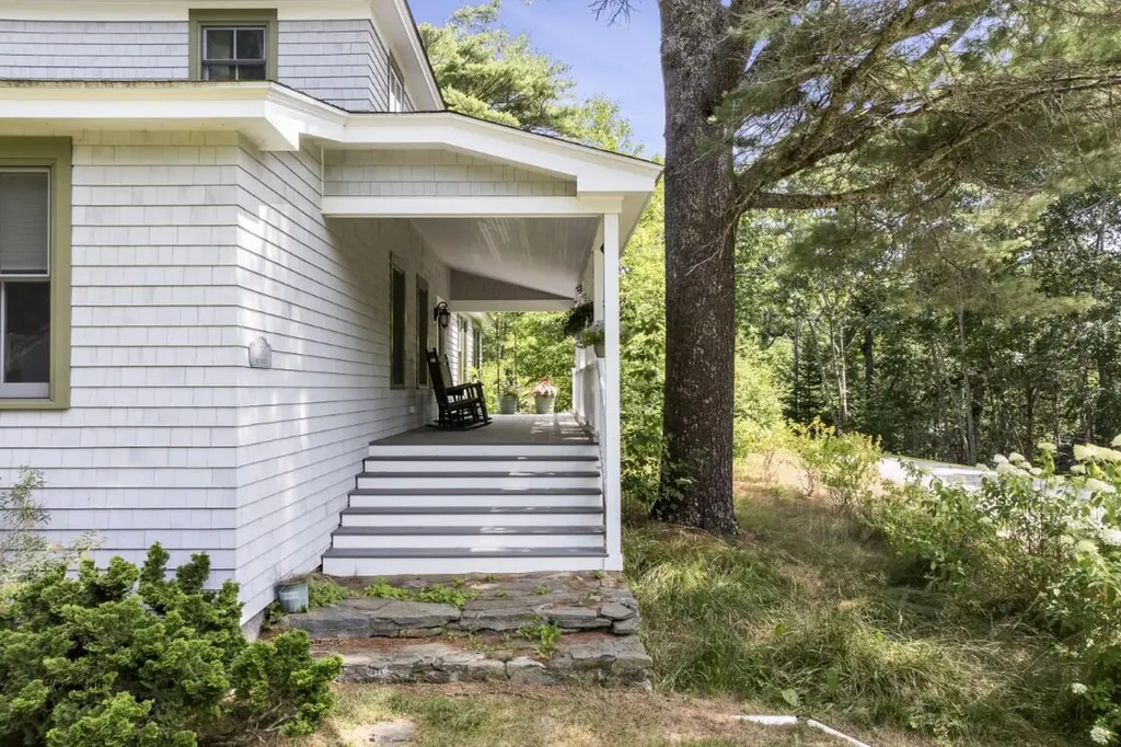 74 & 76 Bay Street Boothbay Harbor ME 04538