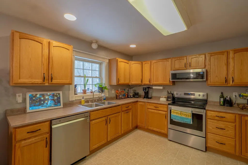 49 Stetson Road W Levant ME 04456
