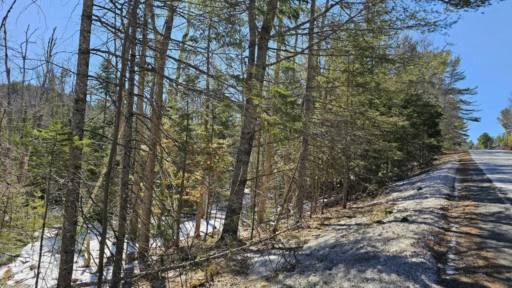 41-000-000 Kidder Hill Road Holden ME 04429