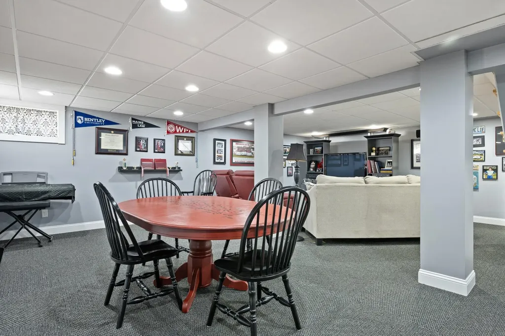 192 Laurel Circle Bangor ME 04401
