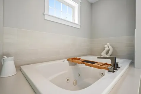 192 Laurel Circle Bangor ME 04401