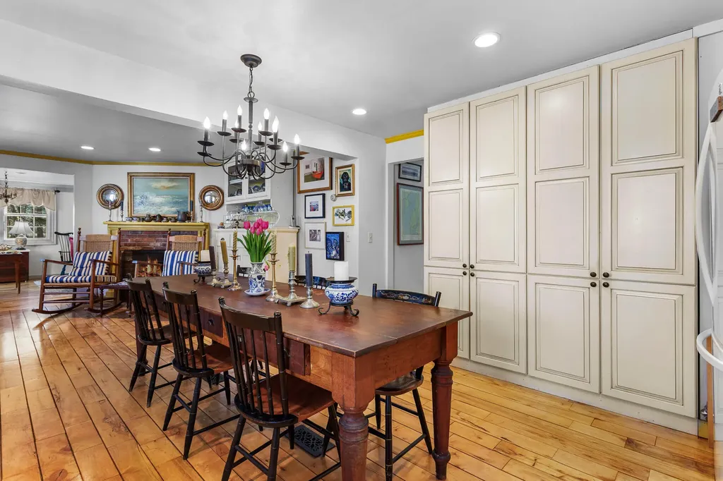 27 Windmill Hill Lane Castine ME 04421