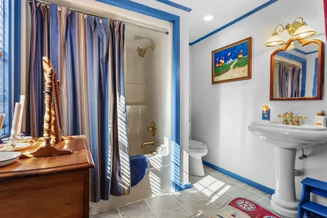 27 Windmill Hill Lane Castine ME 04421