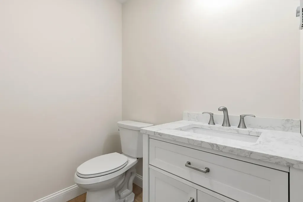 3 Hardwood Lane Kennebunk ME 04043