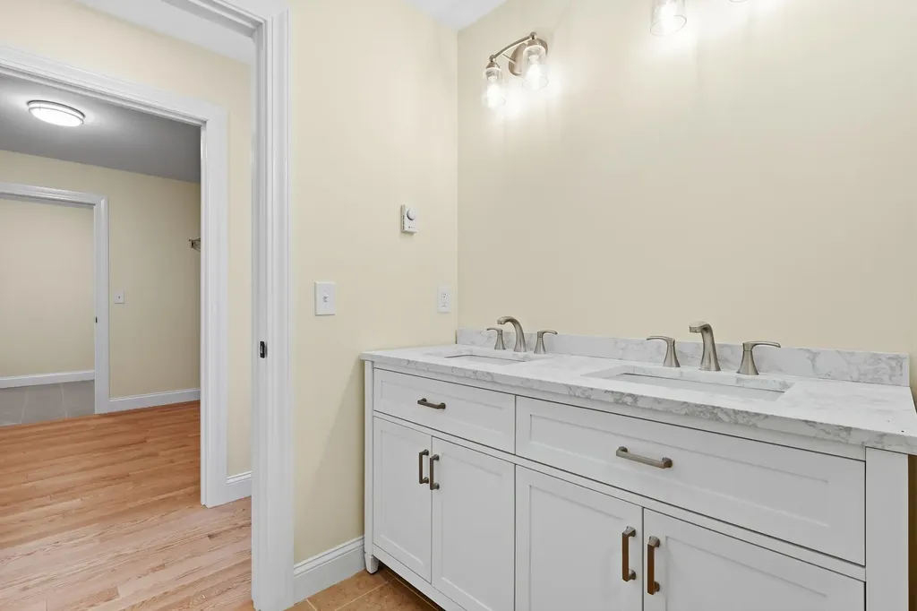 3 Hardwood Lane Kennebunk ME 04043