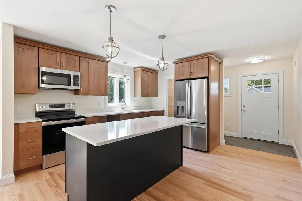 3 Hardwood Lane Kennebunk ME 04043