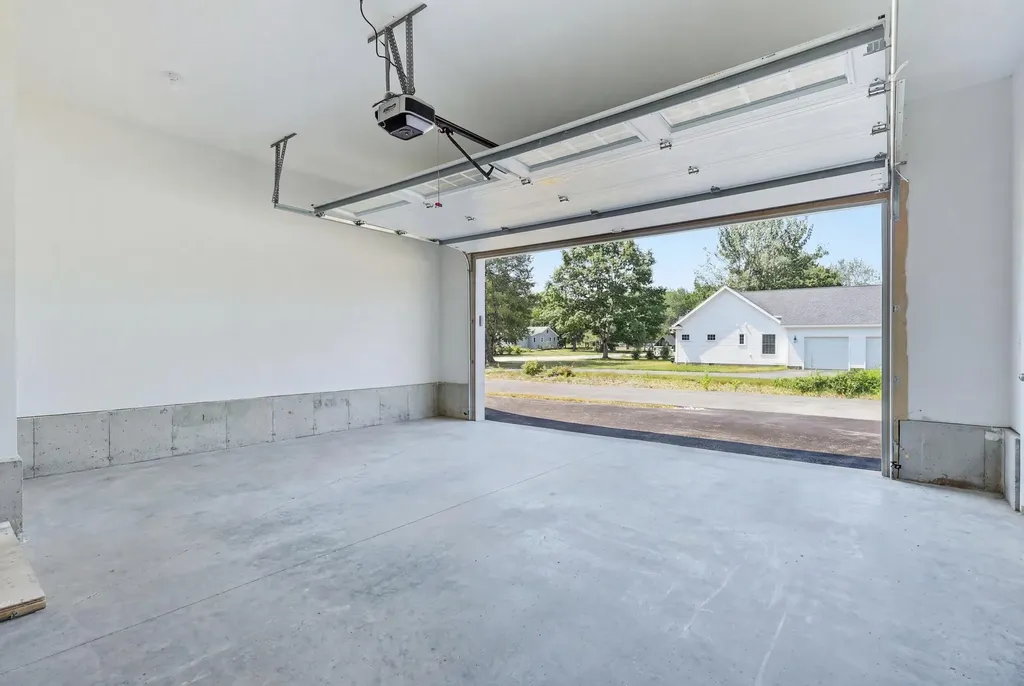3 Hardwood Lane Kennebunk ME 04043