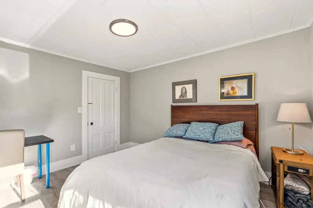 6 Middle Street Saco ME 04072