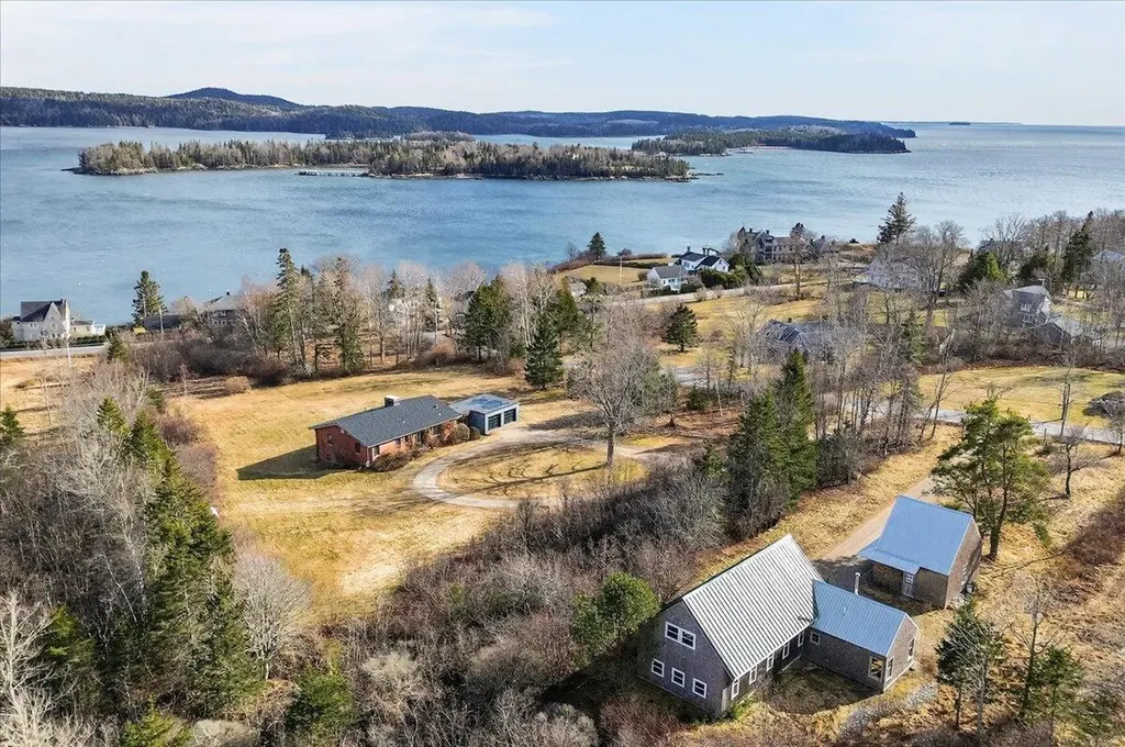 21 La Tour Street Castine ME 04421