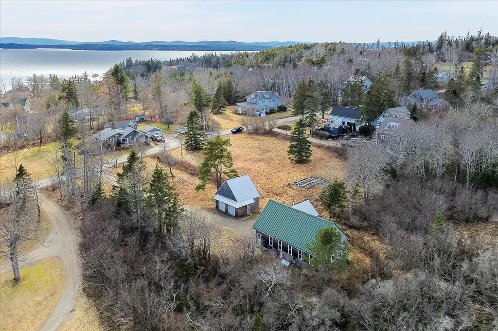 21 La Tour Street Castine ME 04421