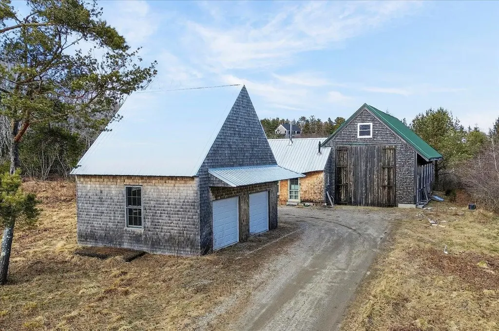 21 La Tour Street Castine ME 04421