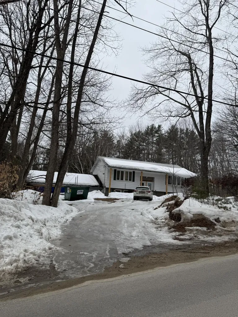 156 Alpine Street Paris ME 04281