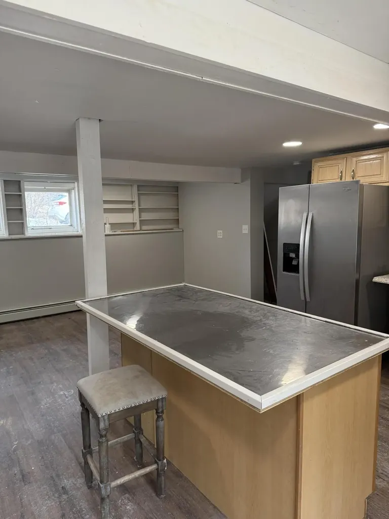 156 Alpine Street Paris ME 04281