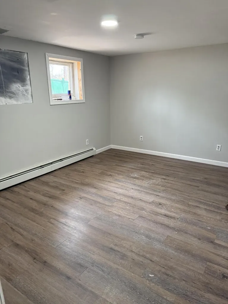 156 Alpine Street Paris ME 04281