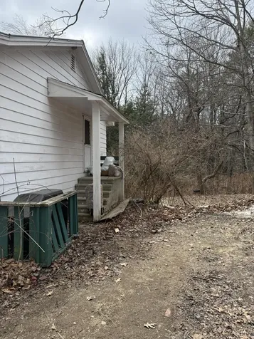 156 Alpine Street Paris ME 04281