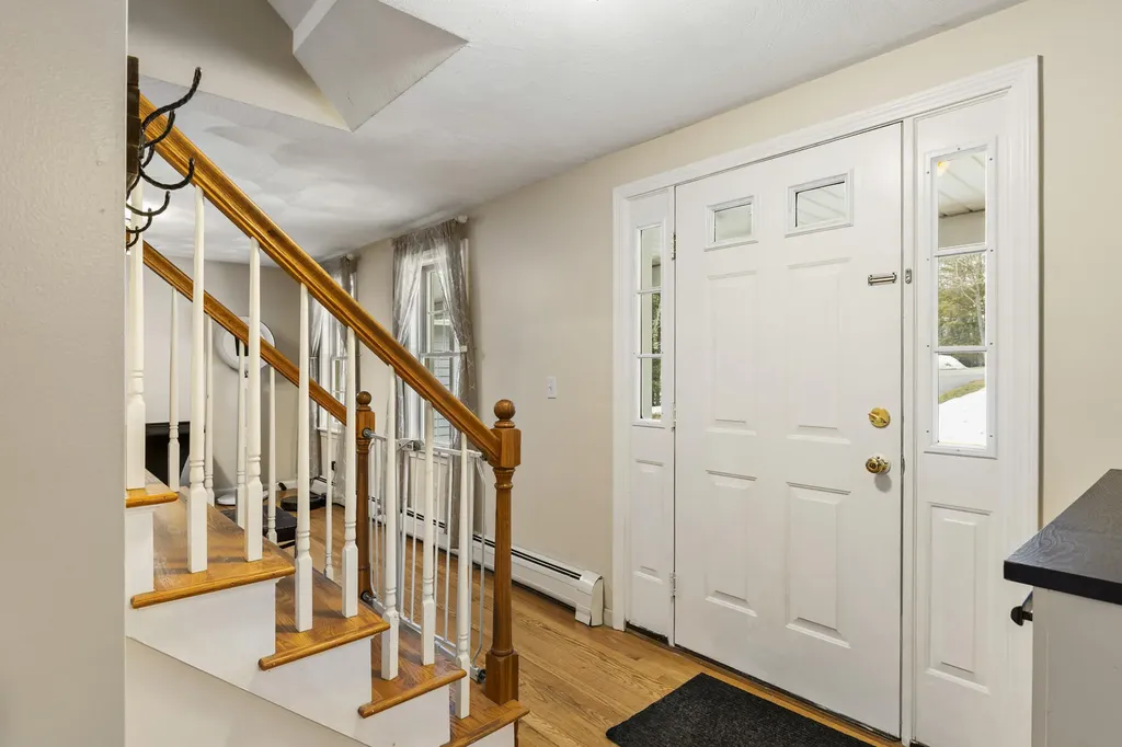 6 Kestrel Circle York ME 03909